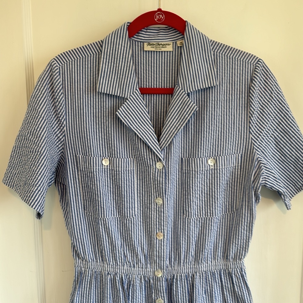 Vintage seersucker button down, SZ m. Elastic waist, pockets. 28" from waist - Picture 2 of 6